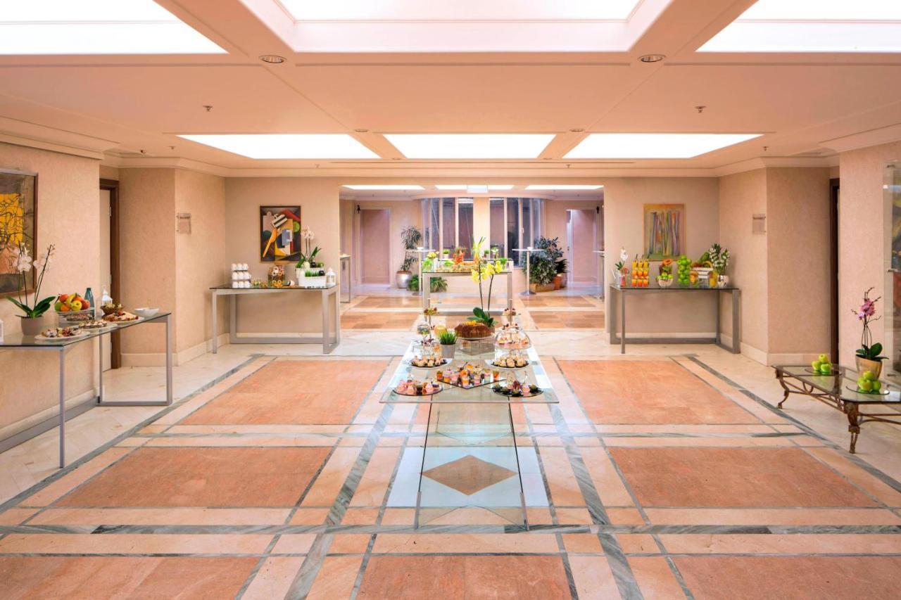 Courtyard By Marriott Rome Central Park Экстерьер фото