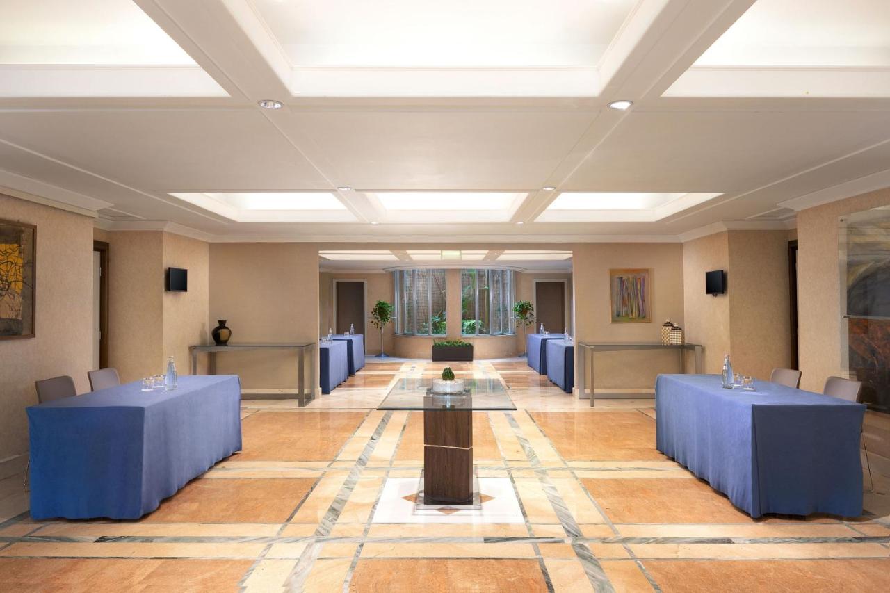 Courtyard By Marriott Rome Central Park Экстерьер фото