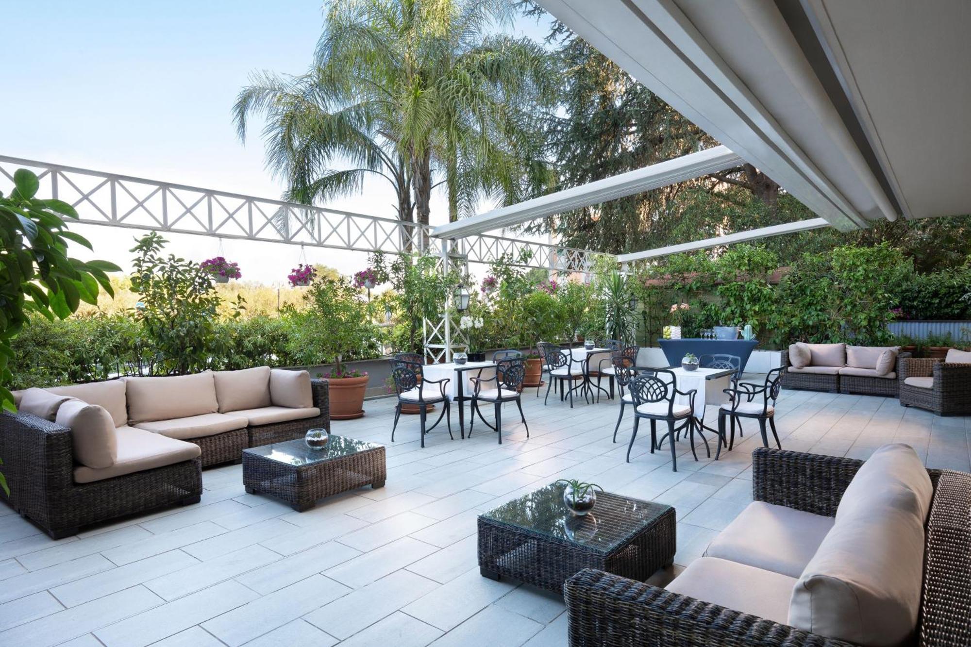 Courtyard By Marriott Rome Central Park Экстерьер фото