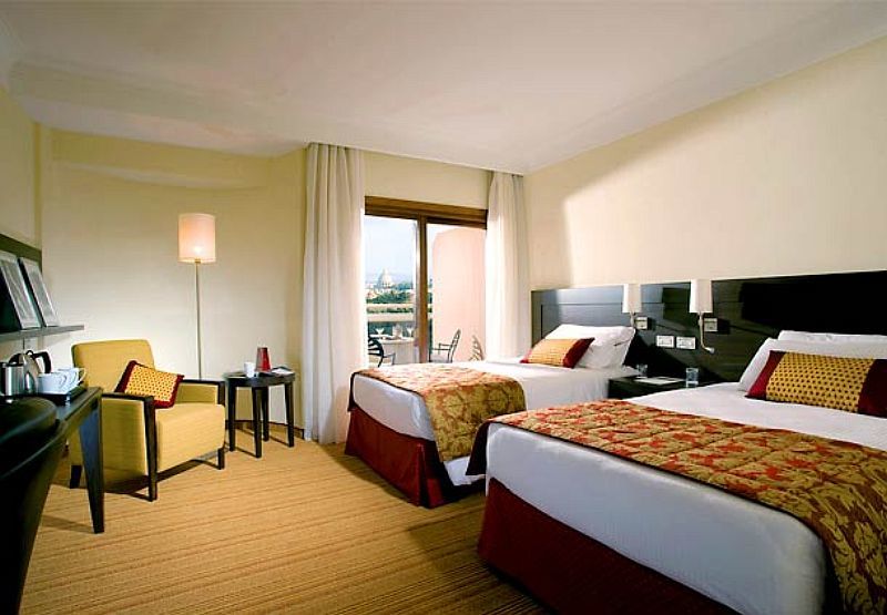 Courtyard By Marriott Rome Central Park Экстерьер фото