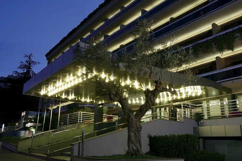 Courtyard By Marriott Rome Central Park Экстерьер фото
